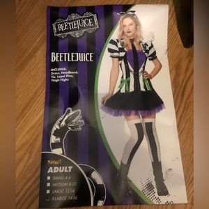 Spirit Halloween ladies Beetlejuice Costume- size XL